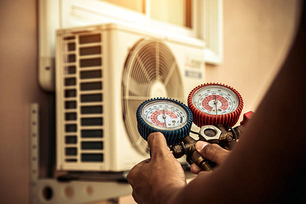 Professional Ac Installation technician working in Fortville, IN